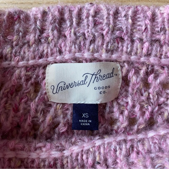 Soft Woven Pink Sweater - Picture 5 of 9